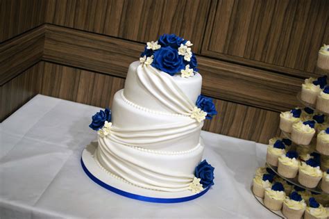 3 Tier Wedding Cake With Cupcake Tower Bakealous