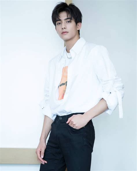 Pin by Adrianna on Song Weilong | Song wei long, Boys, Songs