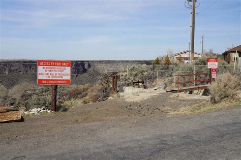 Pillar Falls - Eccentric Formations On The Snake River