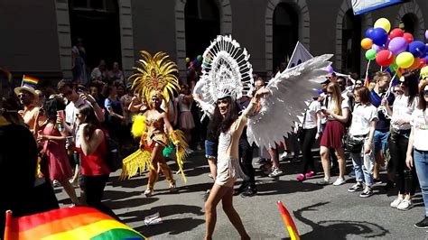 The streets of oslo were bursting with the colors of the rainbow and filled with music as the 36th annual oslo pride parade marched along to celebrate diversity. OSLO PRIDE PARADE 2019 - YouTube