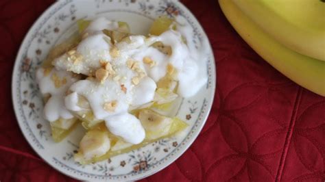 The popular lady finger banana is naturally sweeter and a little smaller than regular bananas. Banh Chuoi Hap (Vietnamese Steamed Banana Cake) Ingredients 8 Lady Finger Bananas sliced 1 1/2 ...
