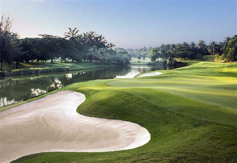 Hari ini aku pergi golf dengan kawan kawan yang kurang siuman. Kota Permai Golf & Country Club, 18 hole golf in Malaysia ...