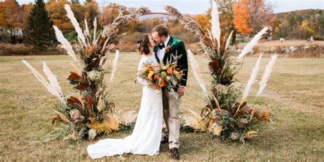 A Fall Vow Renewal At Maine Wedding Venue Maple Rock Farm