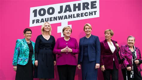 Addf 1850 in den meisten deutschen staaten wird frauen die mitgliedschaft in politischen vereinen. Frauenwahlrecht: Wie Frauen wählen · Dlf Nova