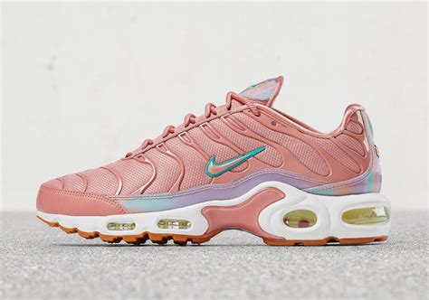 New Womens Colorways Of The Nike Air Max Plus •