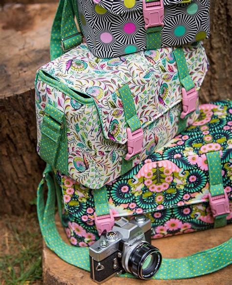 Sew Sweetness Ansel Camera Bag In Tula Pink Slow And Steady Fabrics