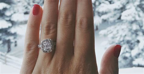 11 Cute Ways To Announce Your Engagement On Instagram Martha Stewart