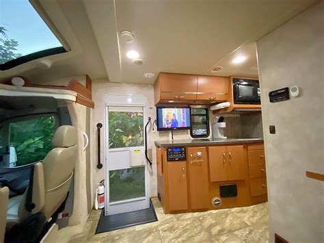 Photos Mercedes Winnebago View Profile 24g Steam Cleaned And