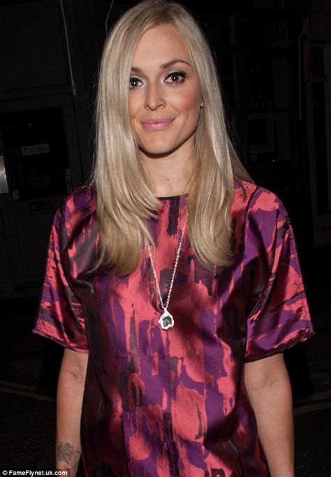 Fearne Cotton Shows Off Her Quirky Style And Her Bra In Backless Top