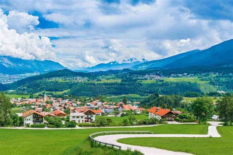 10 Stunningly Beautiful Places to Visit in Austria | Beautiful places to visit, Places to visit 