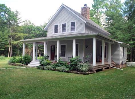 Listings on land and farm span all categories of rural property for sale including farms, ranches, residential land, recreational land, hunting land, timberland, auctions, and commercial property. Small Cottage House Plans...Farm Style Features!