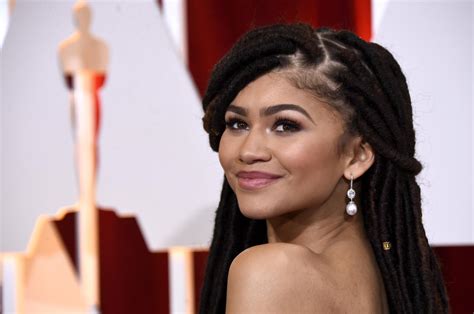 zendaya reflects on racially charged comments about her dreadlocks at 2015 oscars that s how