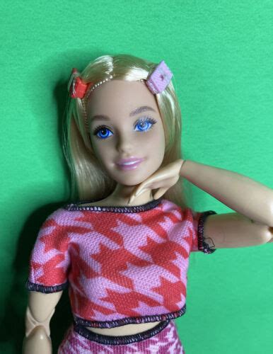Barbie Fashionista Made To Move Hybrid Doll 169 Curvy Barrettes