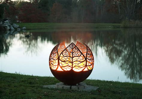 Factory Directly 2750mm Mild Steel Ball Decoration Metal Sphere Fire