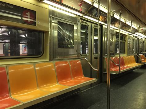 New York Subway New Yorker Tips