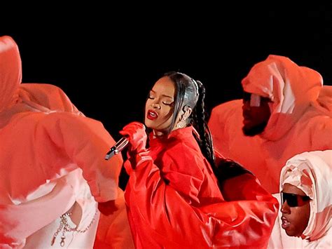 here s every beauty product rihanna wore during her 2023 super bowl half time performance