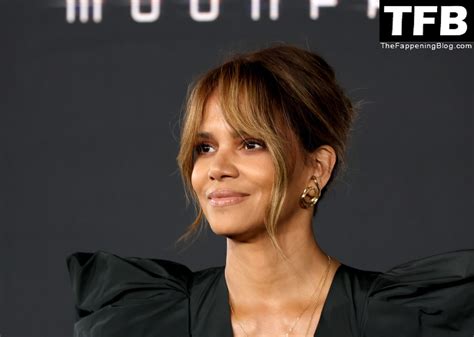 Halle Berry Sexy Legs Pics Everydaycum The Fappening