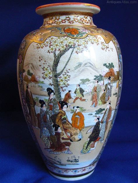 Antiques Atlas Antique Hand Painted Satsuma Vase Signed Kozan Chinese