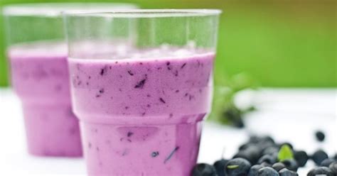 Blueberry And Chia Anti Aging Smoothie Recipe Mindbodygreen