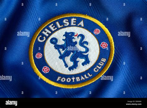 Chelsea Football Crest Hi Res Stock Photography And Images Alamy