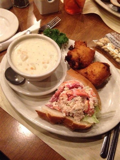 These 10 Restaurants Serve The Best Clam Cakes And Chowder In Rhode