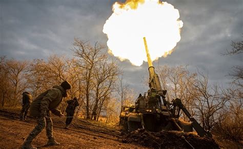 Russian Artillery Pounding Ukrainian Positions With 400 Attacks