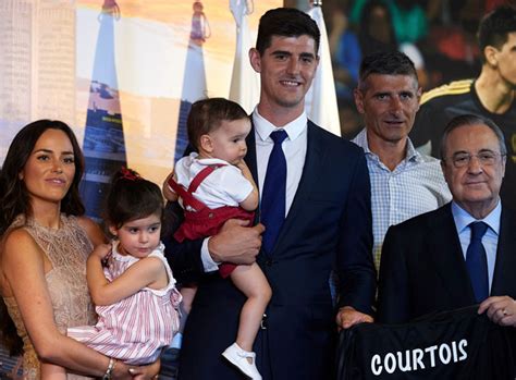 Who is thibaut courtois's wife? Tình mới của tay chơi Courtois ở Real: Hơn bạn trai 6 tuổi ...