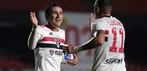 Veja Os Gols Da Goleada Hist Rica Do S O Paulo Por X Em Cima Do De