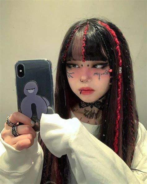 Image About Girl In 𝐵𝑒𝒶𝓊𝓉𝓎♡ By Kayrose♡ On We Heart It Edgy Makeup