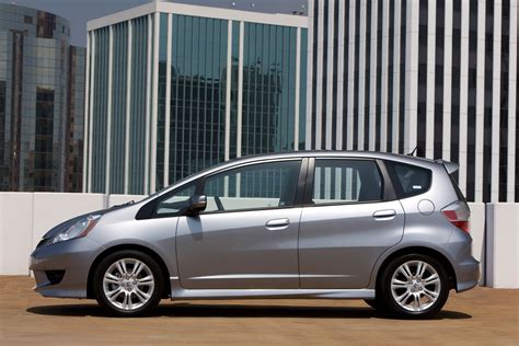 The value of a 2010 honda fit, or any vehicle, is determined by its age, mileage, condition, trim level and installed options. 2010 Honda Fit - fits everything