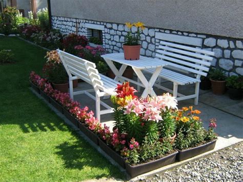 43 Ideas With Beautifully Designed Flower Beds For Small Cottage Yards