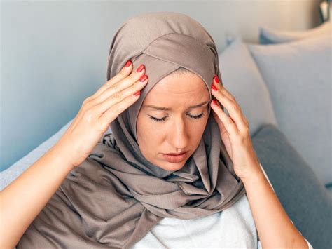 Migraine Aura Types Causes Risk Factors And Treatments