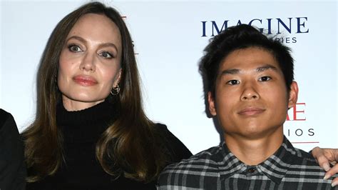 Watch Access Hollywood Highlight Angelina Jolie Brad Pitt S Son Pax Is Making Art Under A