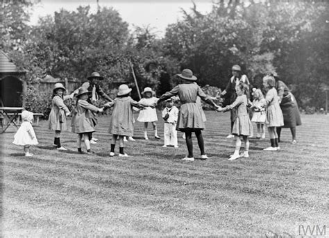 THE GIRL GUIDES ASSOCIATION IN BRITAIN, 1914-1918 | Imperial War Museums