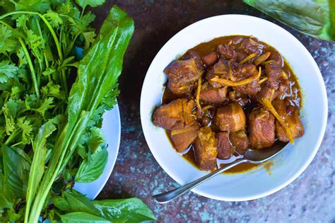 Originally burmese, kaeng hang lei is a delicious pork curry, mild in taste, but nevertheless very flavourful. Northern Thai curry (gaeng hang lay) | Recipe | Thai curry ...