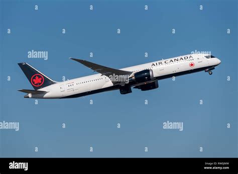Air Canada Boeing 787 Dreamliner Jet Airliner Plane C Frtg Taking Off