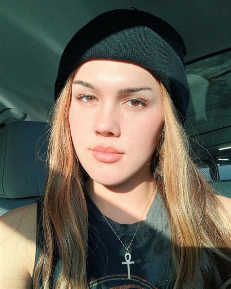 Daisy Taylor On Instagram “showing Off My ʰᵉᵗᵉʳᵒchromia” Model