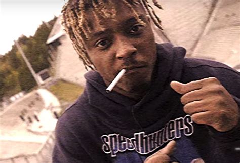 Juice Wrld Smoking Wallpapers Hd Backgrounds Of The Popular Hip Hop