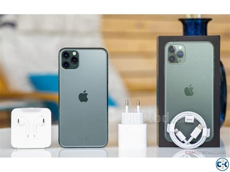 However, as always, the company didn't share the actual battery capacity or ram amount of any of the models. Apple iphone 11 Pro Max 512GB Green Grey Gold 4GB RAM ...