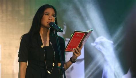 39, born 16 march 1982. Puisi Dian Sastro Aadc - Kumpulan Puisi