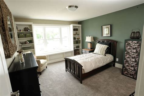 Choose one bold color to make. 23+ Green Wall Designs, Decor Ideas | Design Trends ...