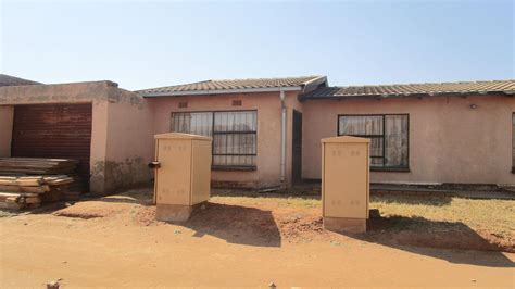 We publish newly repossessed houses everyday. FNB Repossessed Eviction 3 Bedroom House for Sale in Roodeko