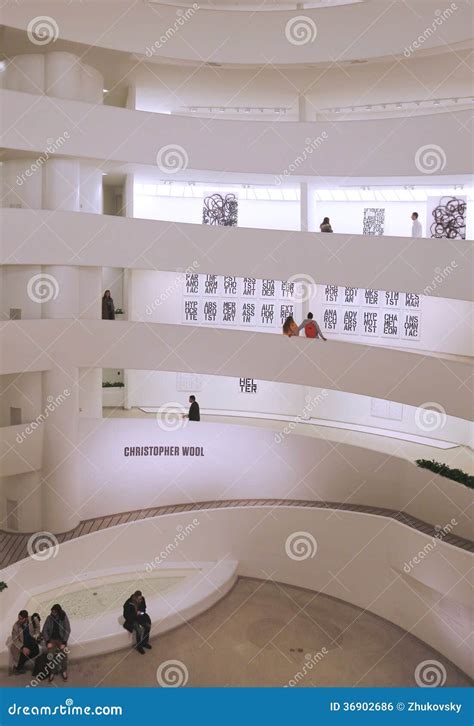Berömd Rotunda I Solomon R Guggenheim Museum Av Modernt Och Samtida