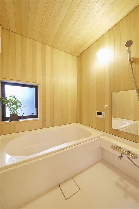 Discover inspiration for your asian bathroom remodel, including colors, storage, layouts and organization. Toto bathtub in sauna-like Japanese bathroom. | Japanese ...