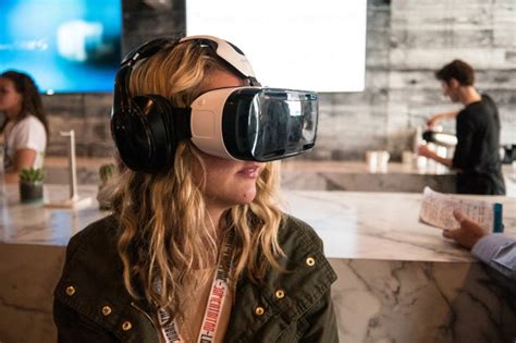 Nsfw Watch People Try Virtual Reality Porn For The First Time