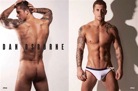 Ai Que Calor Dan Osborne Faz Striptease E Mostra Bumbum No Palco Veja