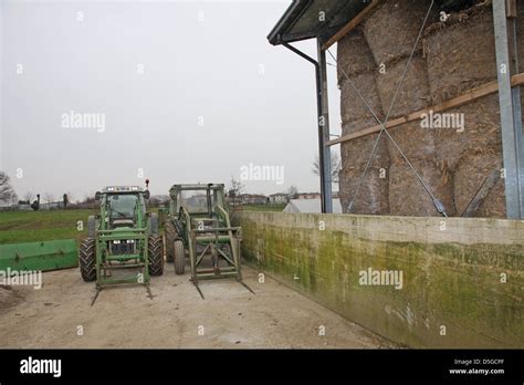 Green Tractors Hi Res Stock Photography And Images Alamy