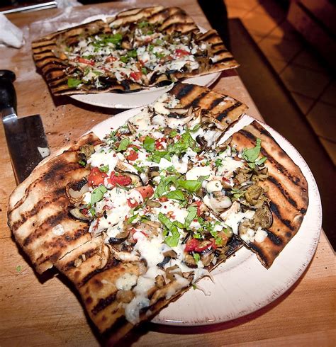 Check spelling or type a new query. Grilled Pizza | 2GourManiacs Best Food Writing & Food ...