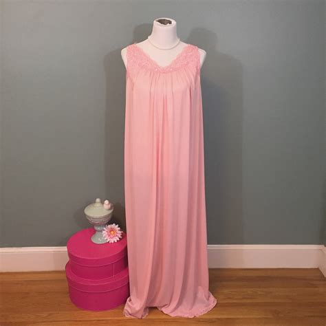 Vintage 1960s Shadowline Nightgown Womens Size Large Pink Vintage Long Nylon Maxi Nightgown