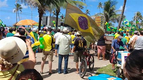 Passeata 25 De Fevereiro